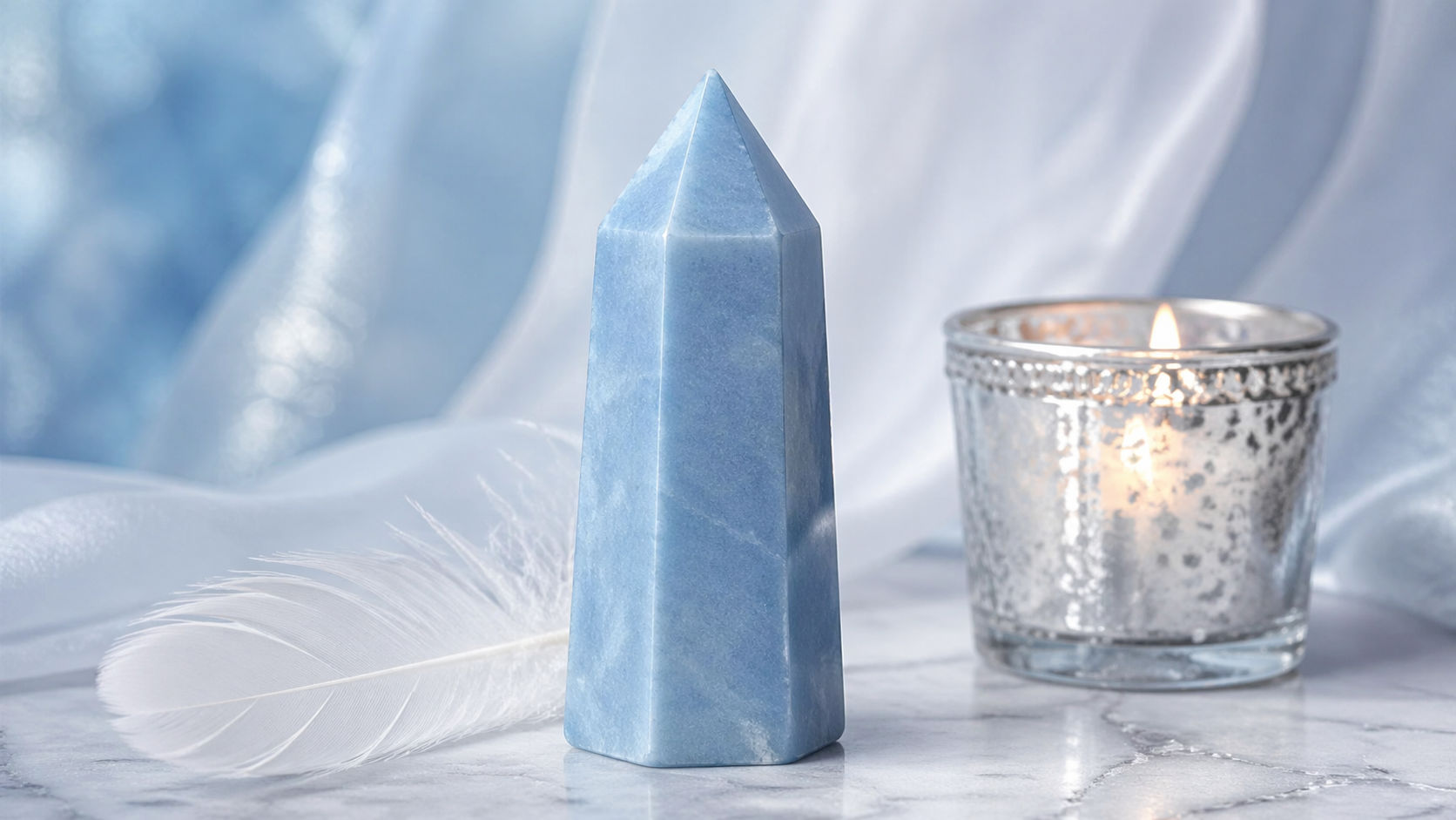 Torre de Angelita en el altar para facilitar la comunicación con seres de luz.